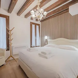 rialto-suite-707.hotelslidodijesolo.com/