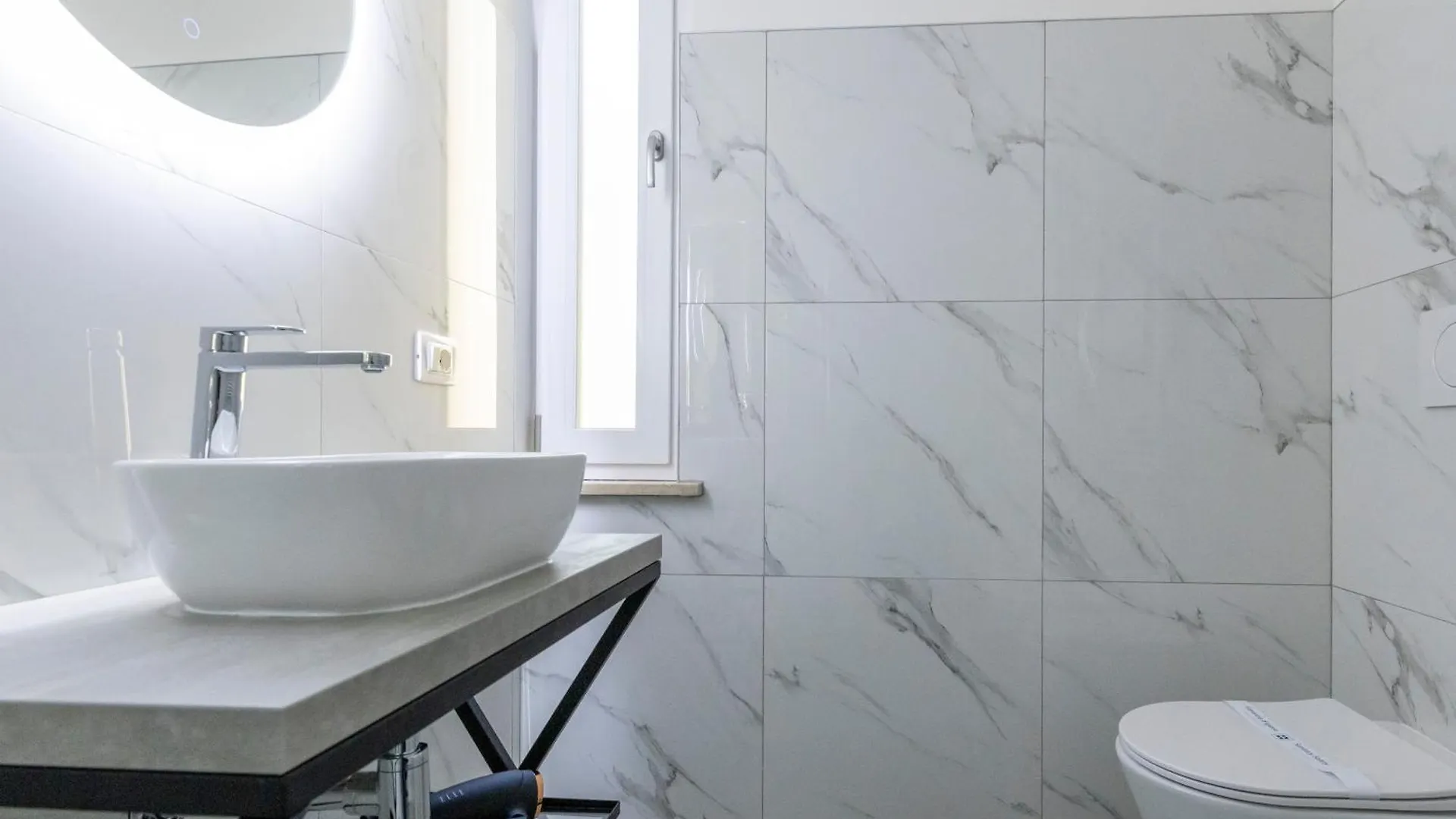 Guest house Shiny Rooms Verona Italy