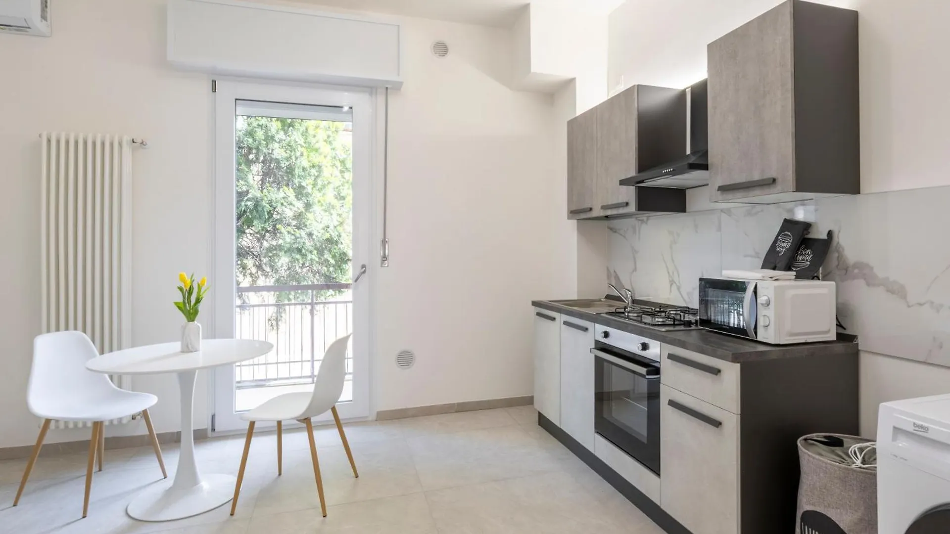 Pensjonat Shiny Rooms Werona